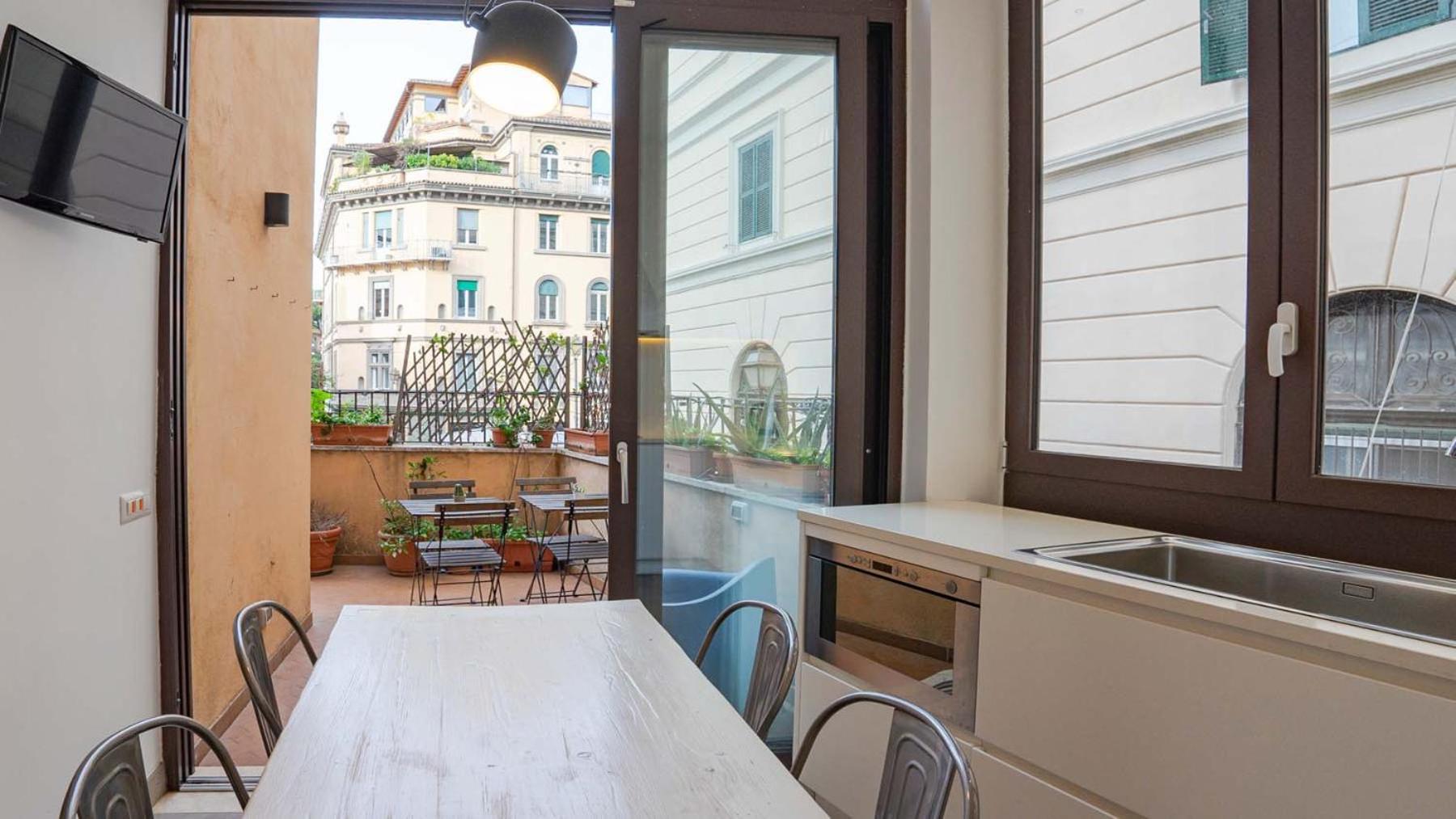 Cozy Nest With Terrace In Trastevere Apartment Rom